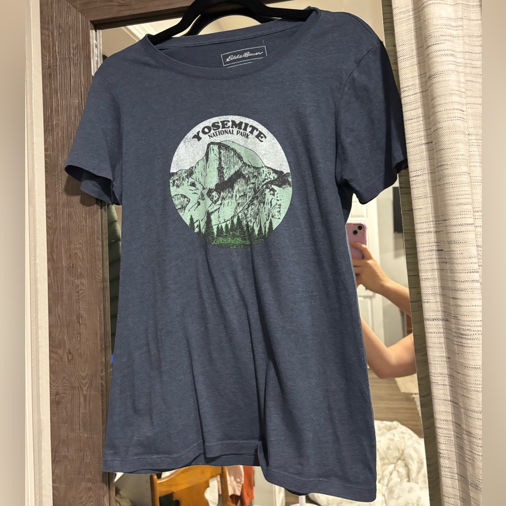 Eddie Bauer Yosemite Graphic tshirt